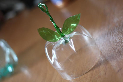 Веточка и листья из пластиковой бутылки
